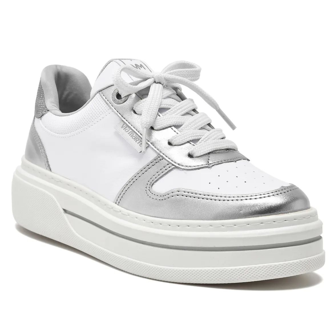 VIA MARTE DELLA SNEAKERS